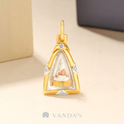 จี้หลวงพ่อโสธร พิมพ์ 2 หน้า เนื้อ 3 กษัตริย์ รุ่น ดวงชะตาคู่ชีวิต ปี 2547